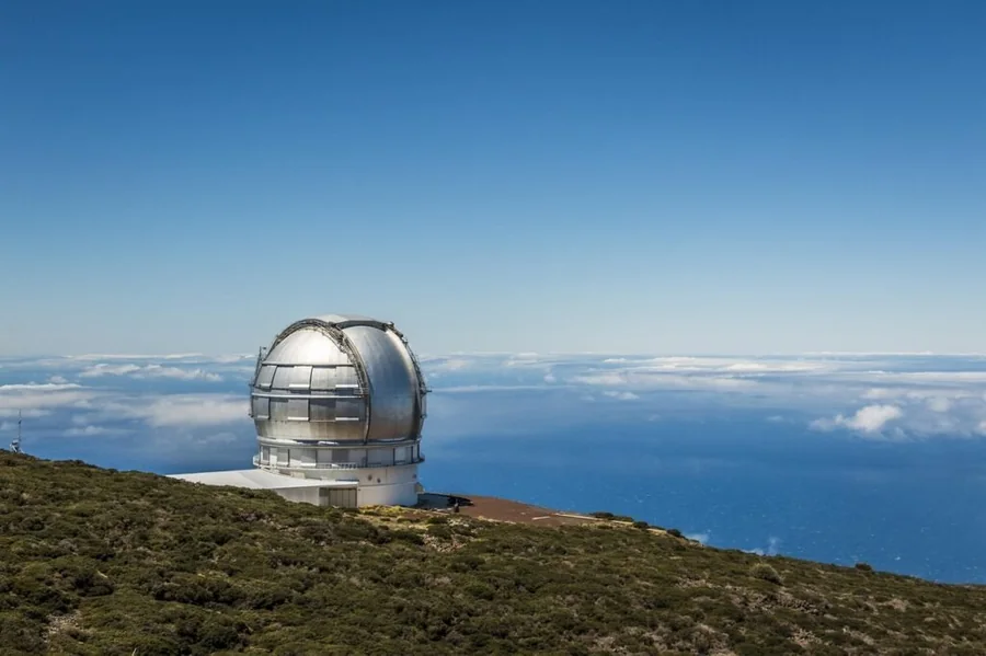 Professional observatory dome, the kind of installation Caterpillar was born to automate
