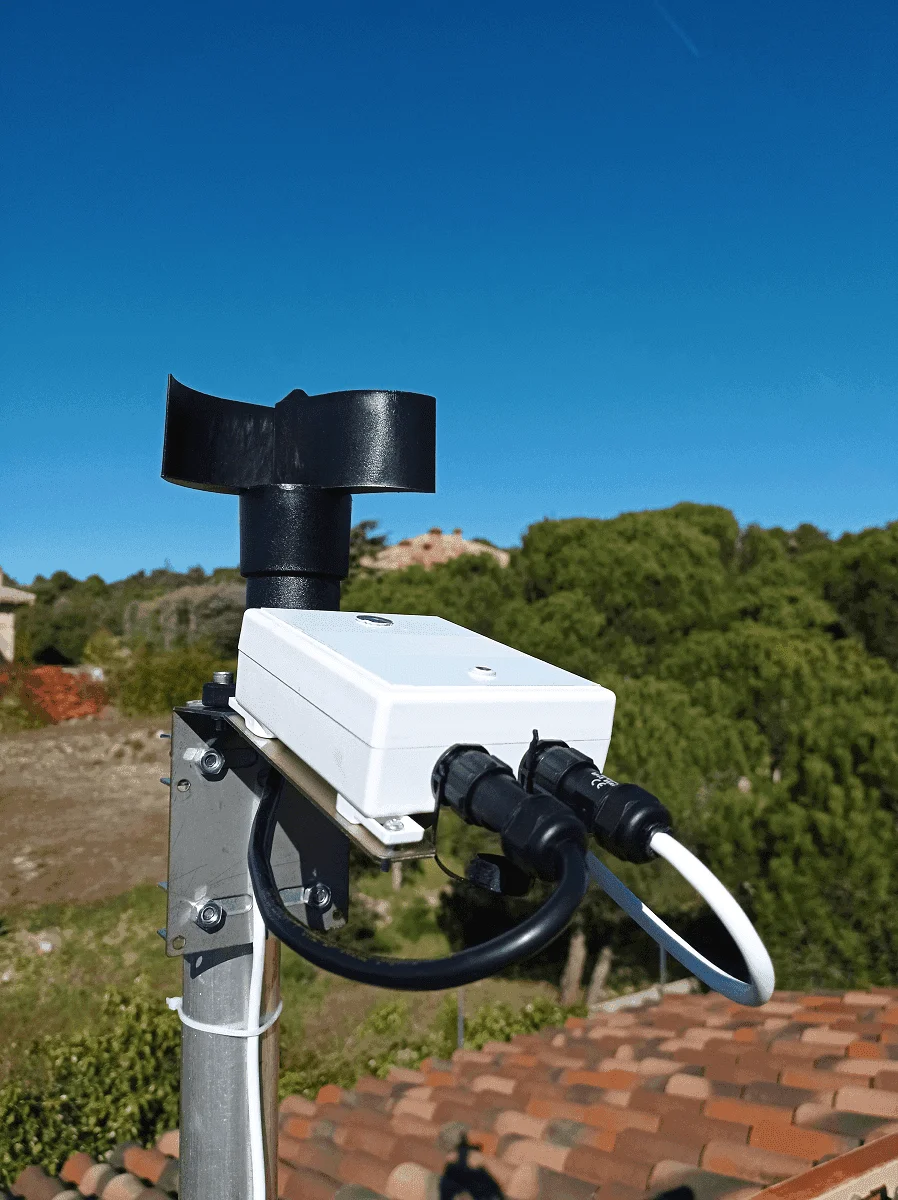 CloudWatcher with anemometer