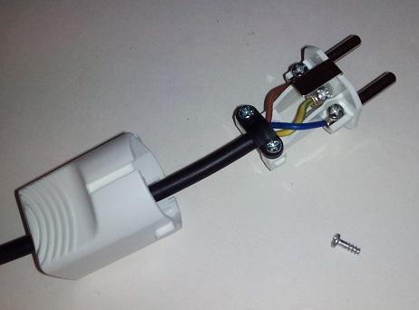 Step 03: cable prepared with earth wire visible, ready to attach to the plug
