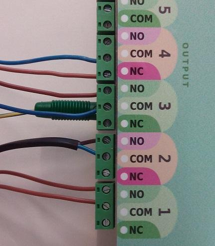 All relay outputs wired: relays 1-3 and 5 using COM/NO, relay 4 (lights) using COM/NC