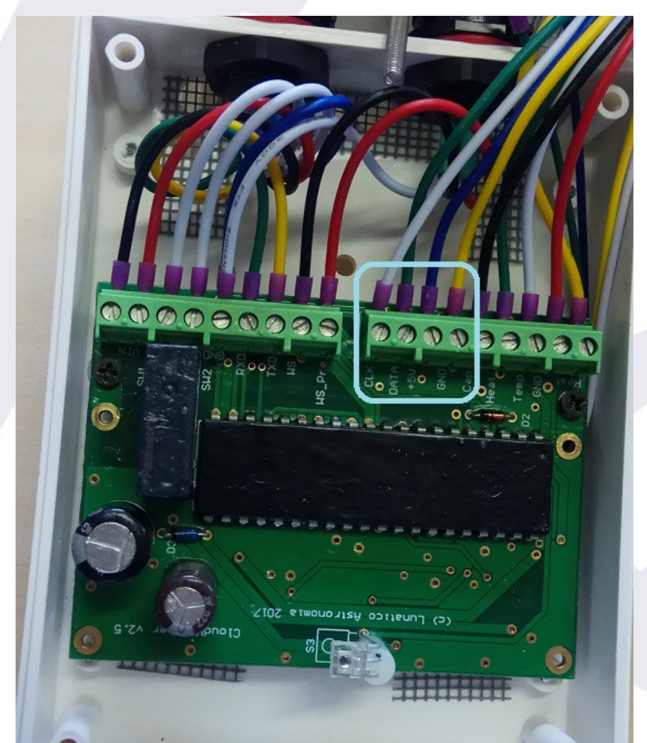 CloudWatcher board with the CLK, Data, +5V and GND terminals for the sensor circled