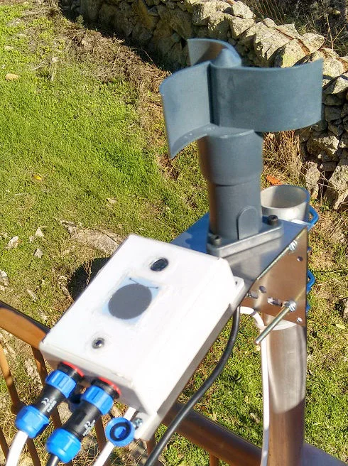 AAG CloudWatcher cloud detector and anemometer set up